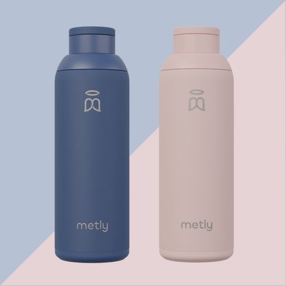 Metly 500ml Twin Pack in denim blue and blush pink, each with a carbon fiber filter and BPA-free stainless steel design, for pure and safe drinking water.