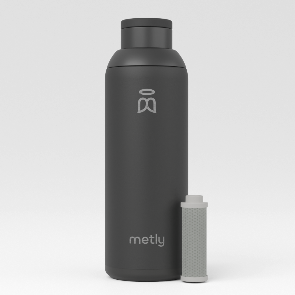 Metly Charcoal 500ml filtered water bottle with detachable carbon filter, made from high-grade recycled stainless steel, BPA-free